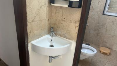 Bathroom Image of 1200 Sq.ft 2 BHK Apartment / Flat for rent in Vishrantwadi Pune for Rs. 38500