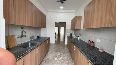 Kitchen Image of 2800 Sq.ft 4 BHK Builder Floor for sale in SS Linden Residential Floors, Sector 84 Gurgaon for Rs. 31800000