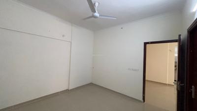 Bedroom Image of 975 Sq.ft 2 BHK Apartment / Flat for sale in Amrapali Verona Heights, Noida Extension Greater Noida for Rs. 7300000