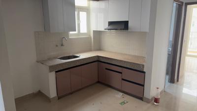 Kitchen Image of 1090 Sq.ft 3 BHK Apartment / Flat for rent in ROF Amaltas, Sector 92 Gurgaon for Rs. 19800