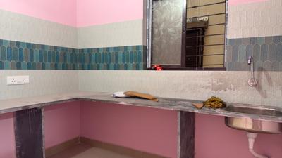 Kitchen Image of 680 Sq.ft 2 BHK Builder Floor for rent in Picnic Garden Kolkata for Rs. 15000