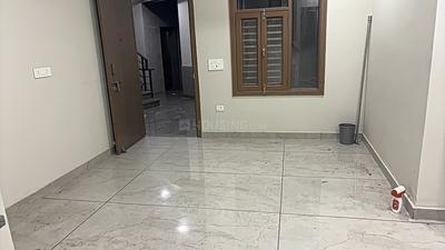 Living Room Image of 700 Sq.ft 2 BHK Builder Floor for rent in Sector 23A Gurgaon for Rs. 32000