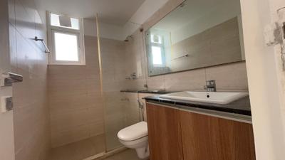 Image of 1818 Sq.ft 3 BHK Apartment / Flat for rent in DLF The Primus, Sector 82A, Gurgaon for Rs. 56000