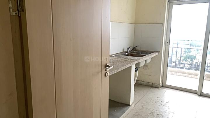 DLF Express Greens Main Image 1