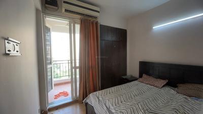 Bedroom Image of 1020 Sq.ft 2 BHK Apartment / Flat for rent in Jaypee Kosmos, Sector 134 Noida for Rs. 33000