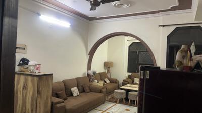 Living Room Image of 1100 Sq.ft 3 BHK Apartment / Flat for sale in Jamia Nagar New Delhi for Rs. 7000000