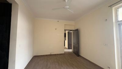 Bedroom Image of 1835 Sq.ft 3.5 BHK Apartment / Flat for sale in Amrapali Silicon City, Sector 76 Noida for Rs. 20000000
