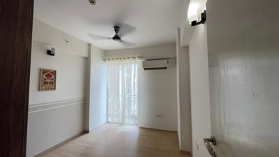 Bedroom Image of 1719 Sq.ft 3 BHK Apartment / Flat for sale in DLF Regal Gardens, Sector 90 Gurgaon for Rs. 22000000
