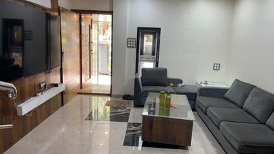 Living Room Image of 2000 Sq.ft 4 BHK Independent House for rent in Clover Gardens, Koregaon Park Pune for Rs. 100000