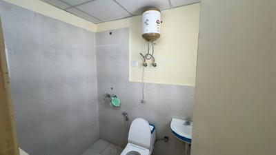 Image of 900 Sq.ft 3 BHK Apartment / Flat for sale in Pyramid Altia, Sector 70, Gurgaon for Rs. 9000000