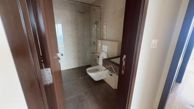 Image of 1260 Sq.ft 3 BHK Apartment / Flat for rent in Piramal Mahalaxmi South Tower, Worli, Mumbai for Rs. 250101