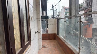 Balcony Image of 1000 Sq.ft 3 BHK Builder Floor for rent in Dwarka Mor New Delhi for Rs. 18000