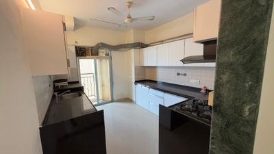 Kitchen Image of 2650 Sq.ft 4 BHK Apartment / Flat for sale in Nahar Yarrow Yucca Vinca, Powai Mumbai for Rs. 70000000