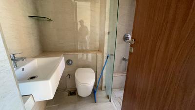 Image of 980 Sq.ft 2 BHK Apartment / Flat for rent in Sheth Auris Serenity, Malad West, Mumbai for Rs. 80000