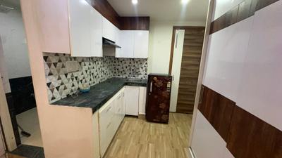 Kitchen Image of 400 Sq.ft 1 RK Independent House for rent in DLF Phase 3 Gurgaon for Rs. 19500