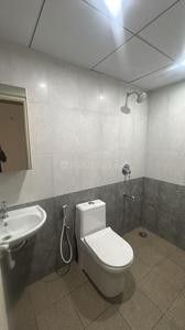 Bathroom Image of 674 Sq.ft 2 BHK Apartment / Flat for rent in Signature Splendor, Chandapura Bengaluru for Rs. 22000