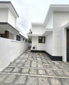 Image of 900 Sq.ft 3 BHK Independent House for sale in Kongorppilly, Kochi for Rs. 3800000