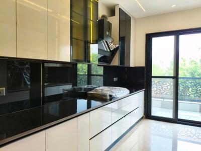 Kitchen Image of 1100 Sq.ft 3 BHK Builder Floor for sale in Sector 99A Gurgaon for Rs. 16000000