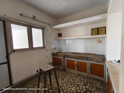Kitchen Image of 500 Sq.ft 1 BHK Apartment / Flat for rent in Diwalipura Vadodara for Rs. 9500
