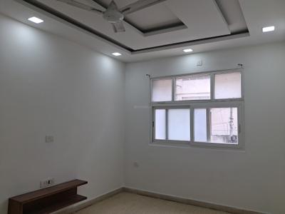Bedroom Image of 1600 Sq.ft 3 BHK Builder Floor for rent in Rajouri Garden New Delhi for Rs. 40000