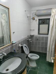 Bathroom Image of 1120 Sq.ft 2 BHK Apartment / Flat for rent in Atul Blue Monarch, Andheri East Mumbai for Rs. 79000