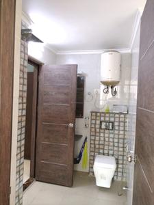 Common Bathroom Image of 2000 Sq.ft 4 BHK Apartment / Flat for sale in Kamakshi Apartment, Sector 6 Dwarka New Delhi for Rs. 35100000