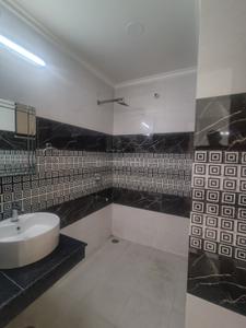Bathroom Image of 1803 Sq.ft 2 BHK Builder Floor for rent in Big Block Builder Floor, Sector 46 Gurgaon for Rs. 34000
