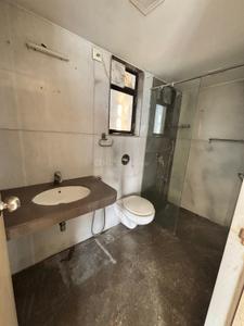 Bathroom Image of 950 Sq.ft 2 BHK Apartment / Flat for sale in Khar West Mumbai for Rs. 37500000