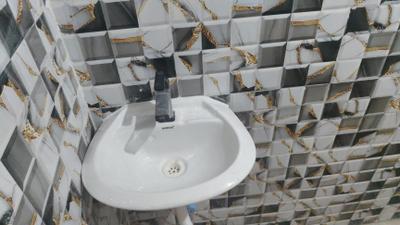 Bathroom Image of 300 Sq.ft 1 RK Independent House for rent in Sector 44 Noida for Rs. 8500