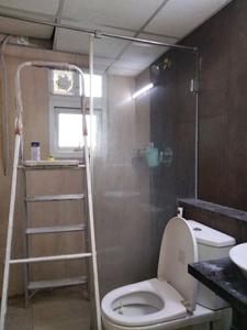 Common Bathroom Image of 1000 Sq.ft 2 BHK Apartment / Flat for rent in Prestige Bella Vista, Iyyappanthangal Chennai for Rs. 35000