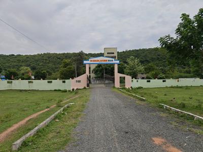 Main Entrance Image of 900 Sq.ft Residential Plot / Land for sale in Paranur Chennai for Rs. 1349100