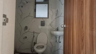 Bathroom Image of 900 Sq.ft 2 BHK Apartment / Flat for rent in Andheri East Mumbai for Rs. 75000