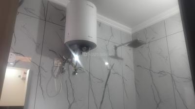 Bathroom Image of 600 Sq.ft 1 BHK Builder Floor for rent in Sector 56 Gurgaon for Rs. 35000