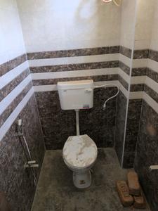 Common Bathroom Image of 450 Sq.ft 1 RK Apartment / Flat for rent in Kondapur Hyderabad for Rs. 14500