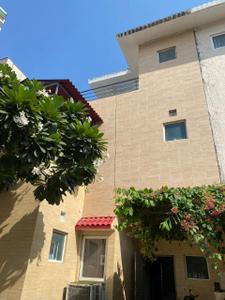 Image of 1450 Sq.ft 3 BHK Villa for sale in Paramount Golfforeste Villas, Surajpur, Greater Noida for Rs. 16000000