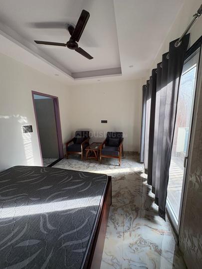 Mohayal colony sector 40 Bedroom 1
