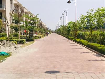 Image of 172 Sq.ft Residential Plot / Land for sale in BPTP Amstoria , Sector 102, Gurgaon for Rs. 68500000