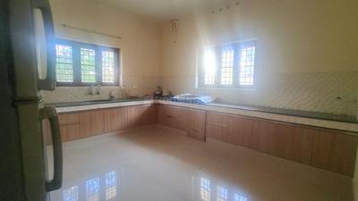 Kitchen Image of 4000 Sq.ft 4 BHK Independent House for sale in Vennala Kochi for Rs. 37500000