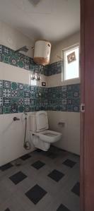 Bathroom Image of 1500 Sq.ft 3 BHK Apartment / Flat for sale in Saket New Delhi for Rs. 15000000