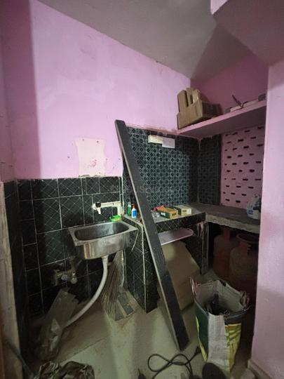 Need a female flatmate for sharing one room in 1 BHK Kitchen 1