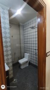 Bathroom Image of 900 Sq.ft 3 BHK Builder Floor for sale in Palam New Delhi for Rs. 8000000