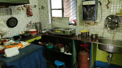 Kitchen Image of 1000 Sq.ft 4 BHK Independent House for sale in Kanchrapara North 24 Parganas District for Rs. 7000000