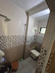 Bathroom Image of 765 Sq.ft 2 BHK Apartment / Flat for rent in Maninagar Ahmedabad for Rs. 10000