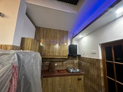 Bedroom Image of 900 Sq.ft 2 BHK Builder Floor for rent in Tiwaripur Lucknow for Rs. 18000