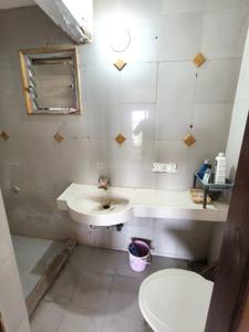 Bathroom Image of 1250 Sq.ft 2 BHK Apartment / Flat for rent in Ambawadi Ahmedabad for Rs. 22000