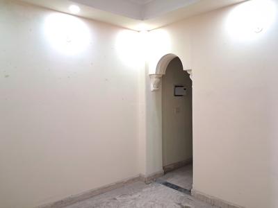 Living Room Image of 850 Sq.ft 2 BHK Apartment / Flat for sale in Sector 49 Noida for Rs. 3200000