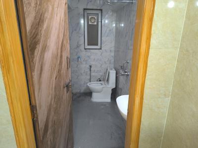 Image of 1100 Sq.ft 2 BHK Apartment / Flat for rent in Radhika Apartment, Sector 14 Dwarka, New Delhi for Rs. 30000