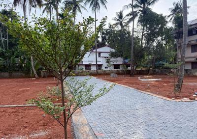 Image of 435 Sq.ft Residential Plot / Land for sale in Vyttila, Kochi for Rs. 1350000