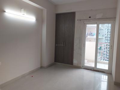 Bedroom Image of 1250 Sq.ft 2 BHK Apartment / Flat for rent in Mahagun Moderne, Sector 78 Noida for Rs. 36000