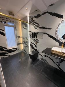 Hall Image of 4200 Sq.ft 4.5 BHK Apartment / Flat for sale in Raunak Viraj Tower, Thane West Thane for Rs. 120000000